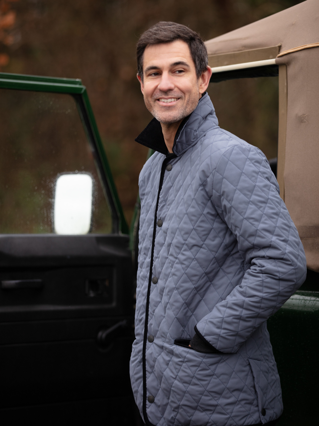 Unisex Lightweight Grey Quilted Jacket with Navy Corduroy Collar and Sky-Blue Lining – Country Style Outerwear for Men and Women