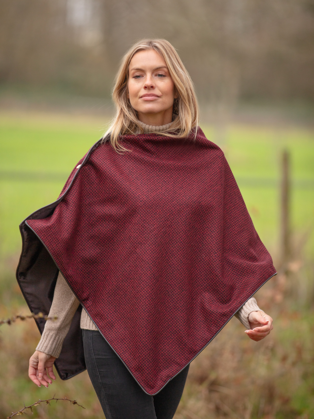 Made in England Tweed Shawl in Lightweight Red and Black Houndstooth Wool with Chocolate Satin Lining – Finished with Dark Brown Leather-Look Binding and Gold John Partridge Stud Fastenings – Elegant British Wrap for Women