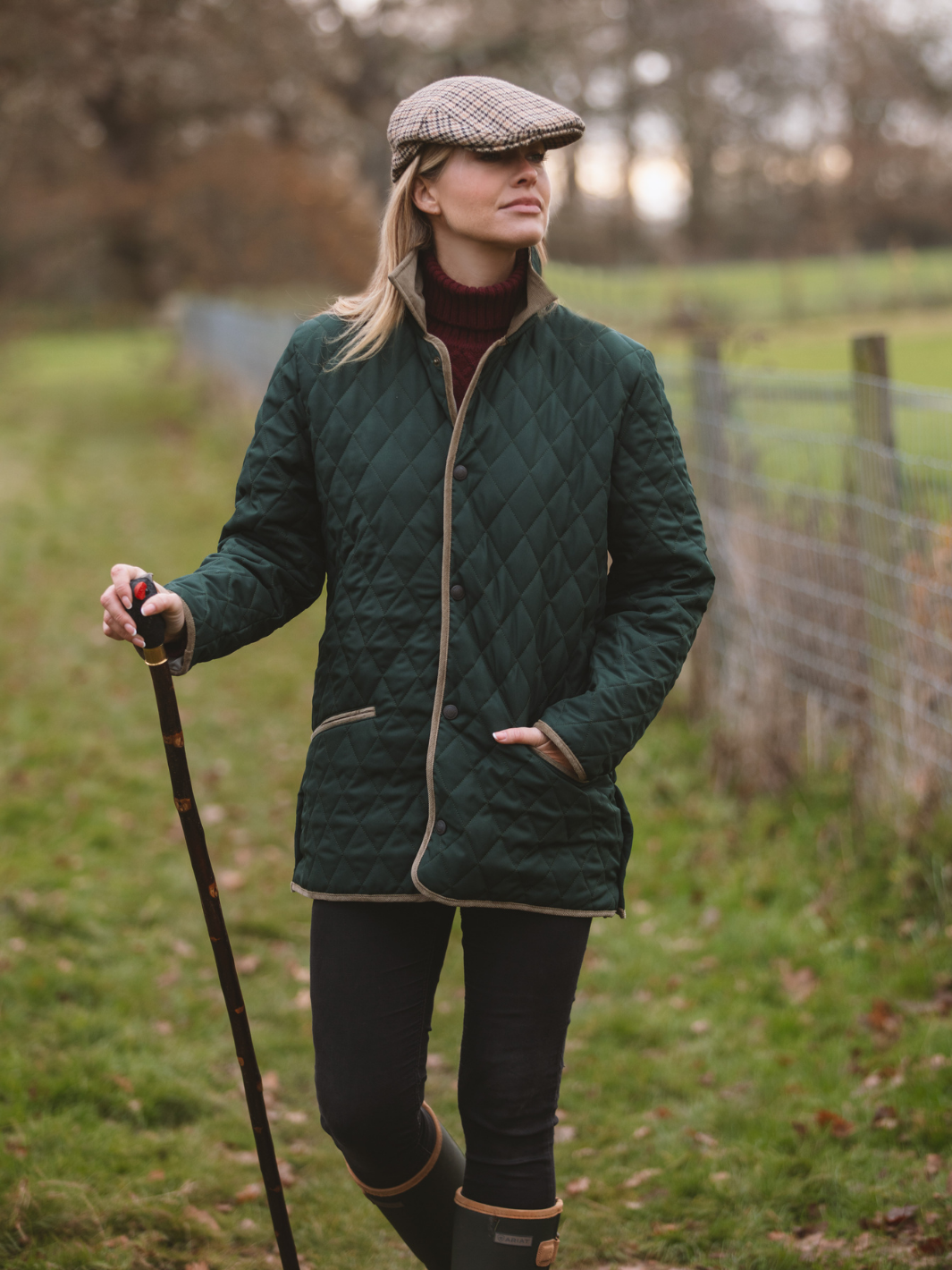 Unisex Lightweight Forest Green Quilted Jacket with Sand Corduroy Collar and Pebble Satin Lining – Country Style Jacket for Men and Women