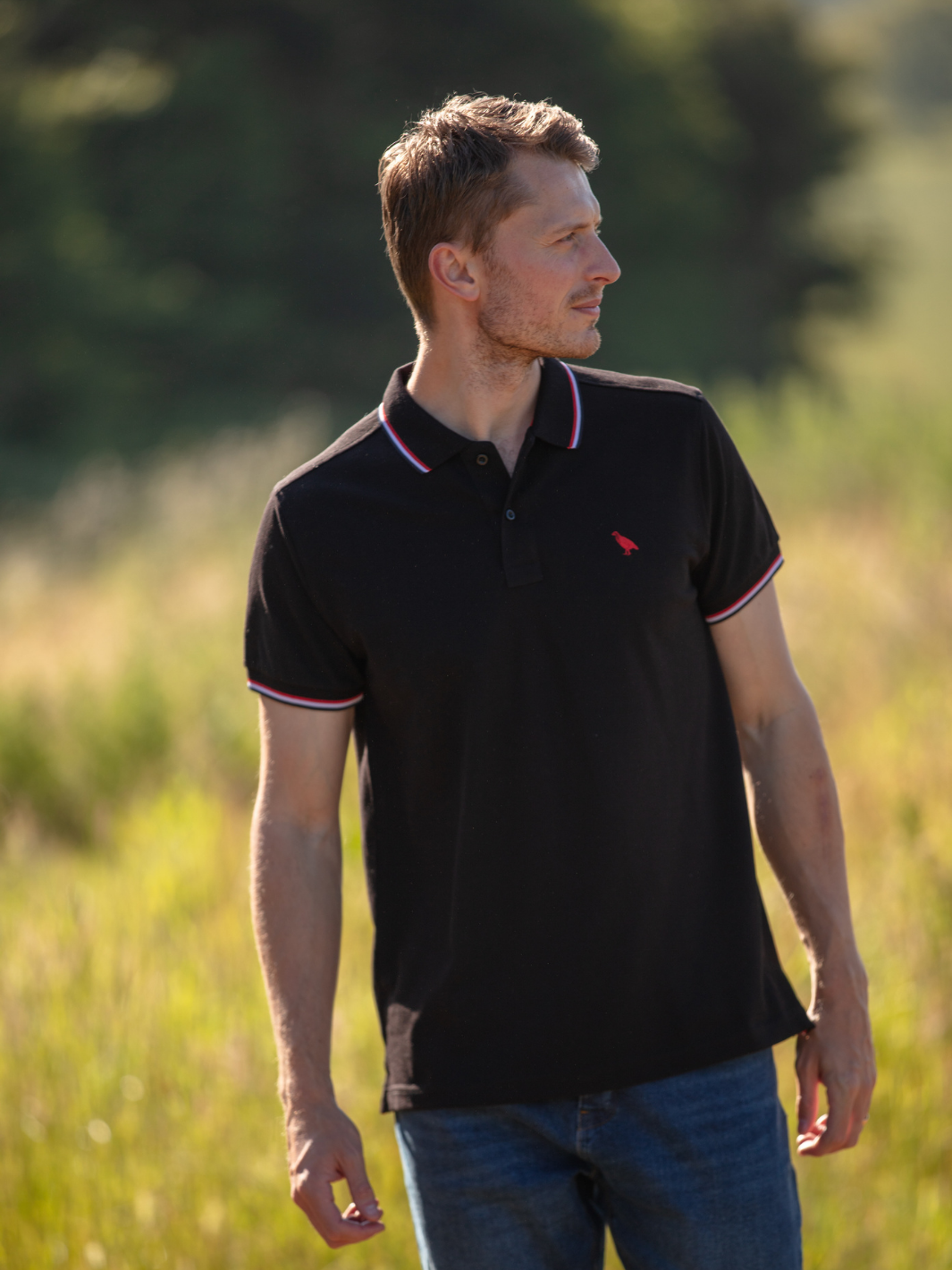 Men's Tipped Cotton Piqué Polo Shirt, crafted from 100% cotton with a textured piqué weave for comfort and breathability. A timeless and versatile piece for any casual wardrobe.