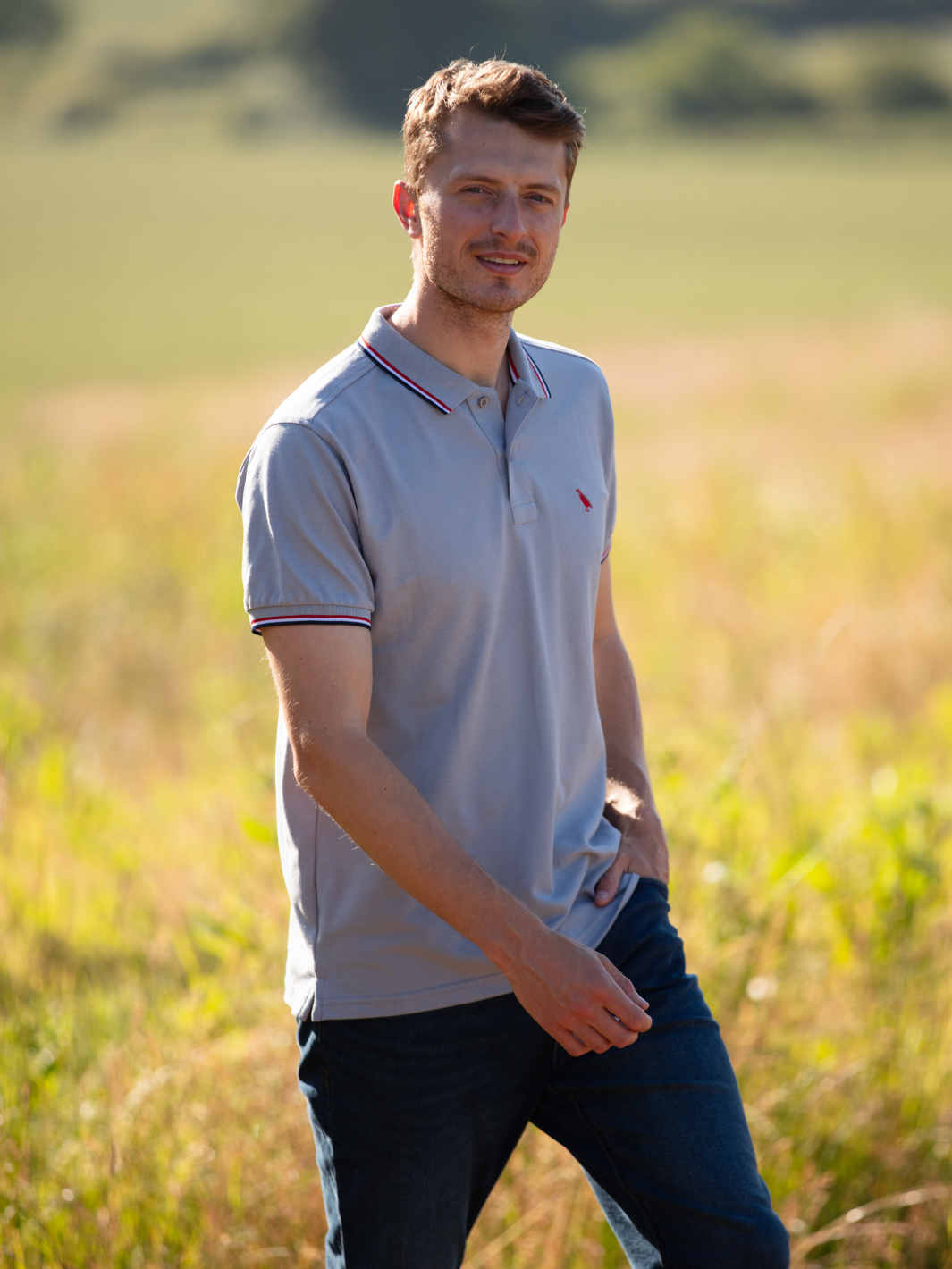 Men's Tipped Cotton Piqué Polo Shirt, crafted from 100% cotton with a textured piqué weave for comfort and breathability. A timeless and versatile piece for any casual wardrobe.
