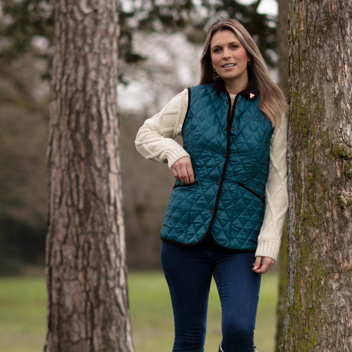 Moorland Quilted Gilet - Petrol/Sand - John Partridge & Co