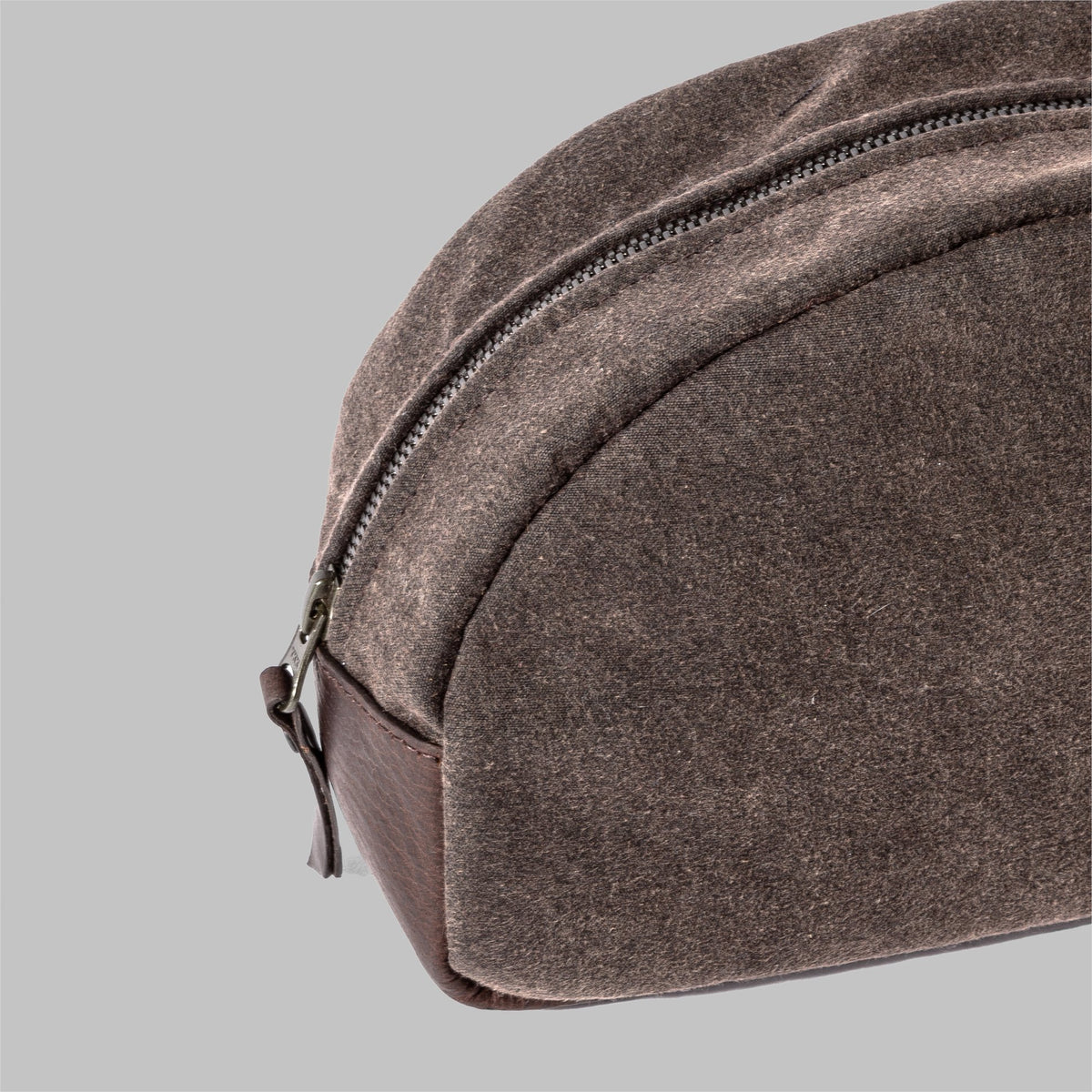 Asterley Brown Waxed Cotton Wash Bag - John Partridge & Co