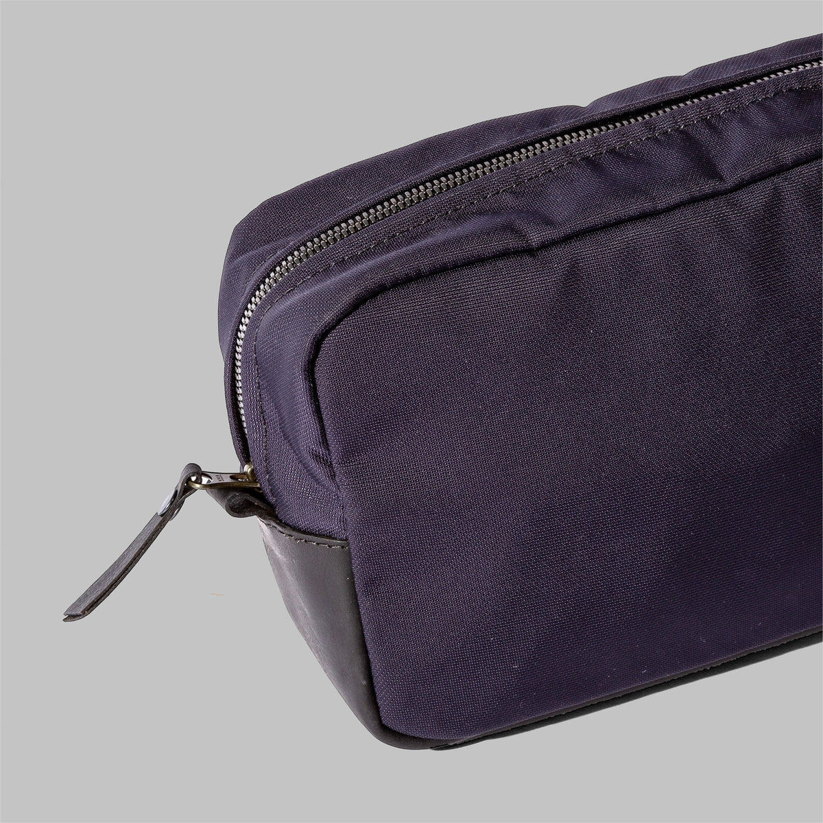 Brindley Navy Nylon Wash Bag - John Partridge & Co